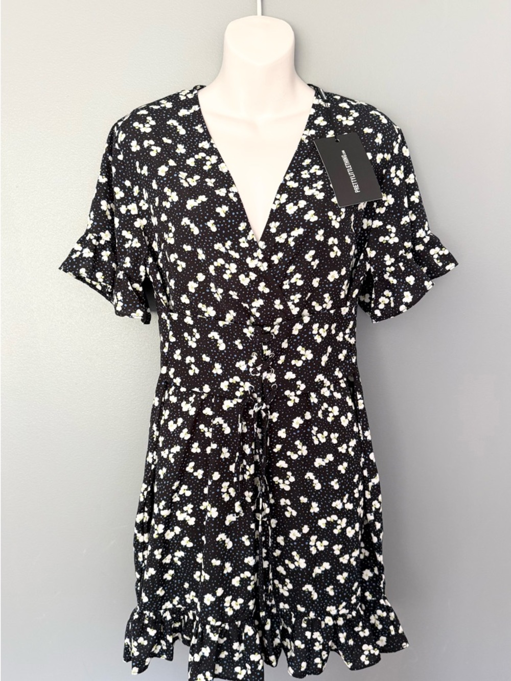 PrettyLittleThing Black w/blue polka dot Floral Ruffle Sleeve lightweight Dress - Picture 8 of 16
